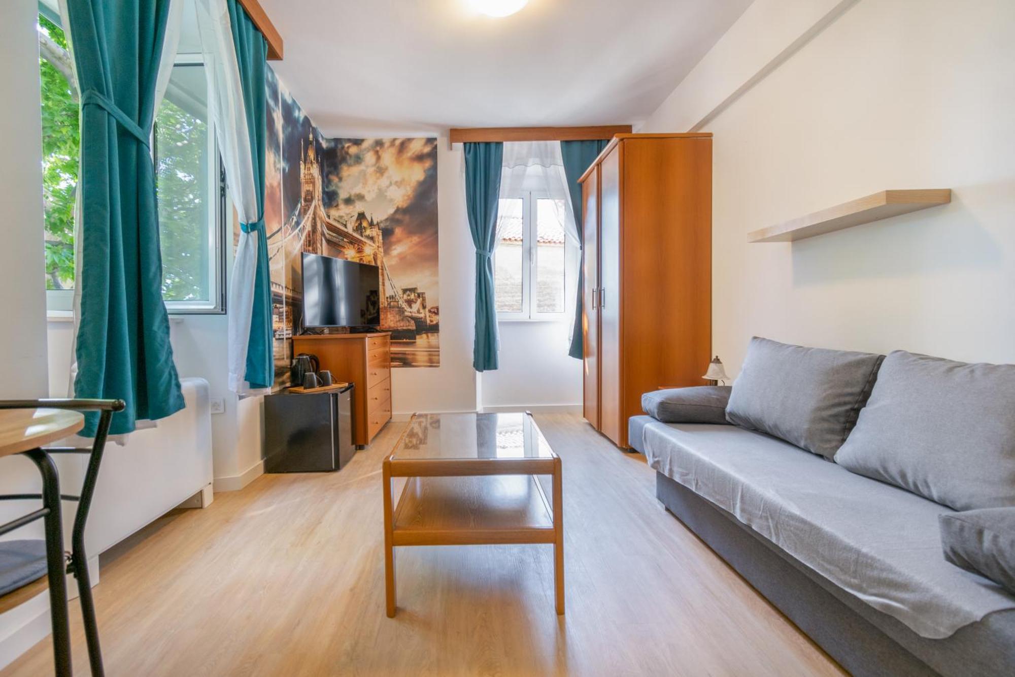 Bed & Breakfast Palac -Free Parking- Baška Voda Екстериор снимка