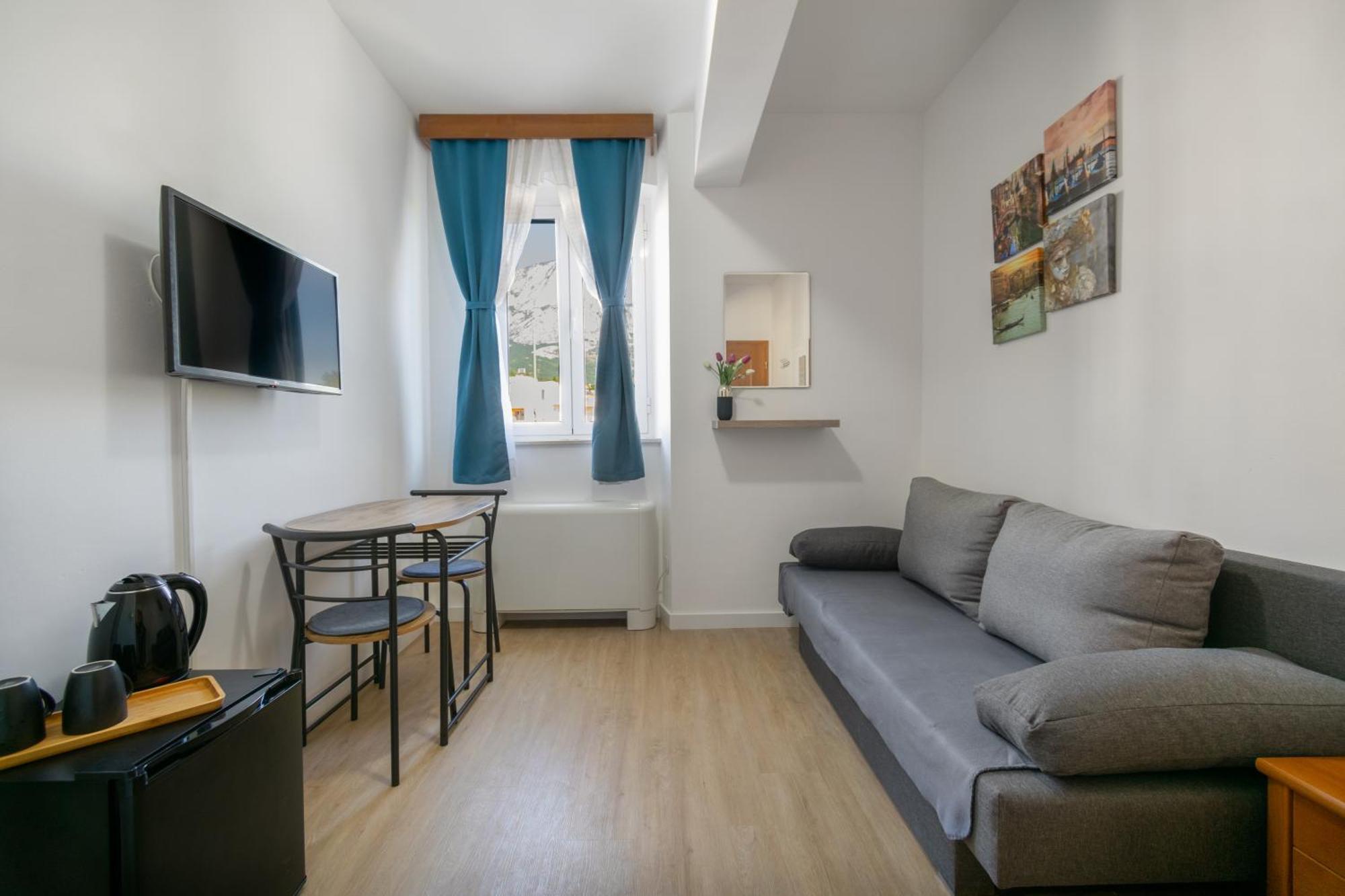 Bed & Breakfast Palac -Free Parking- Baška Voda Екстериор снимка