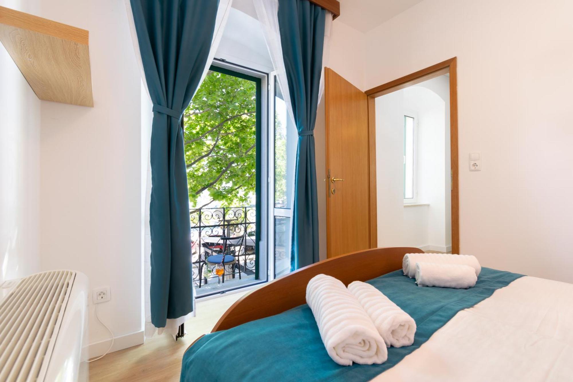 Bed & Breakfast Palac -Free Parking- Baška Voda Екстериор снимка