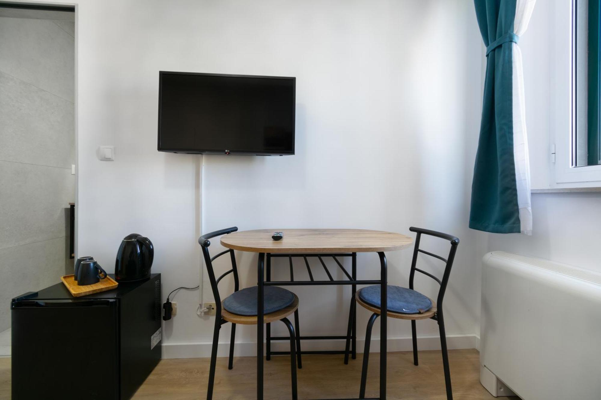 Bed & Breakfast Palac -Free Parking- Baška Voda Екстериор снимка