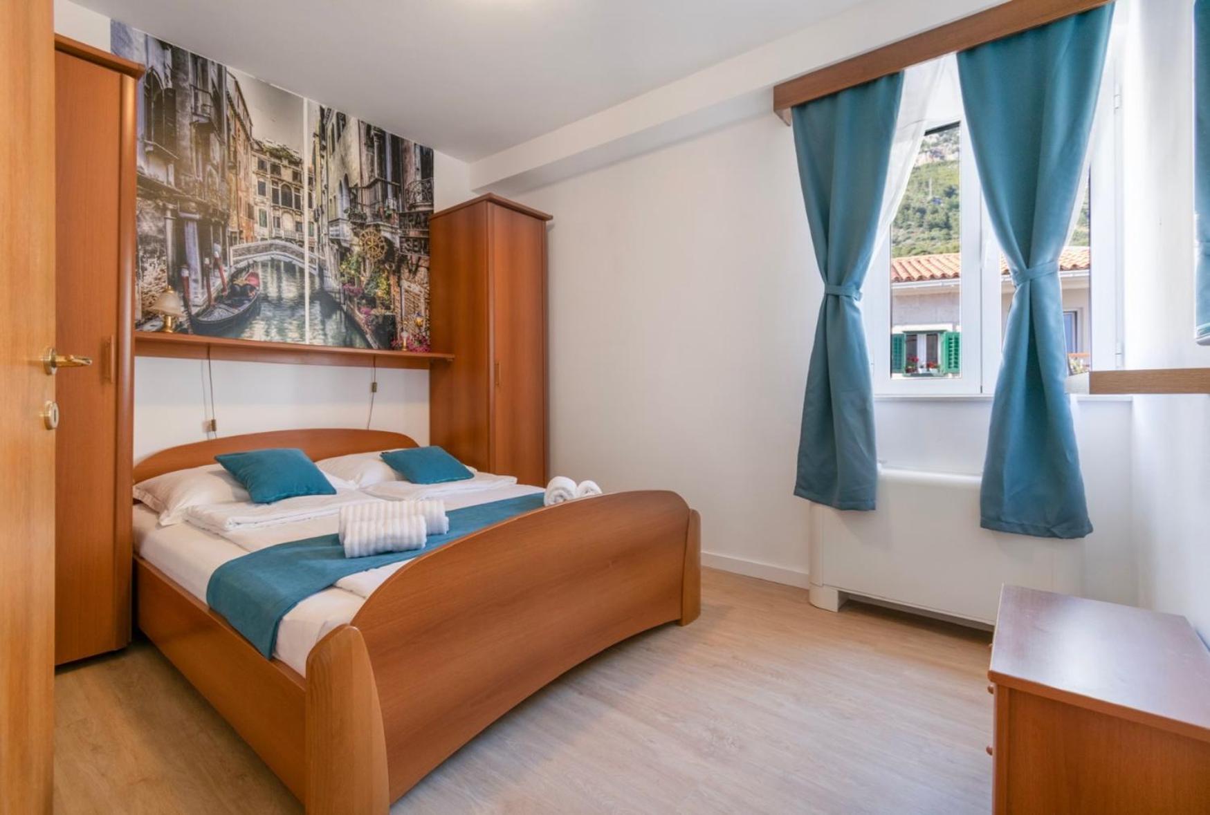 Bed & Breakfast Palac -Free Parking- Baška Voda Екстериор снимка