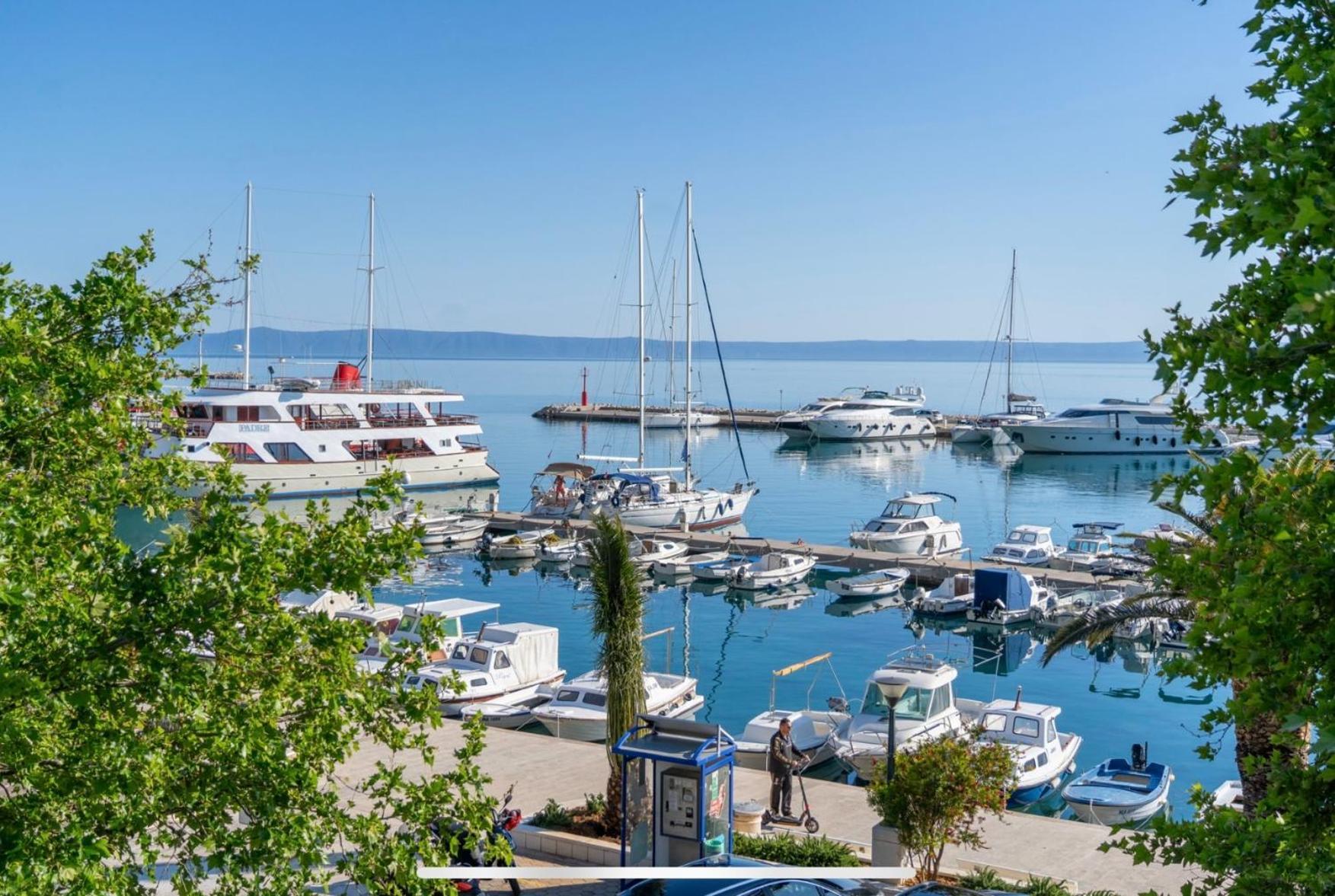 Bed & Breakfast Palac -Free Parking- Baška Voda Екстериор снимка