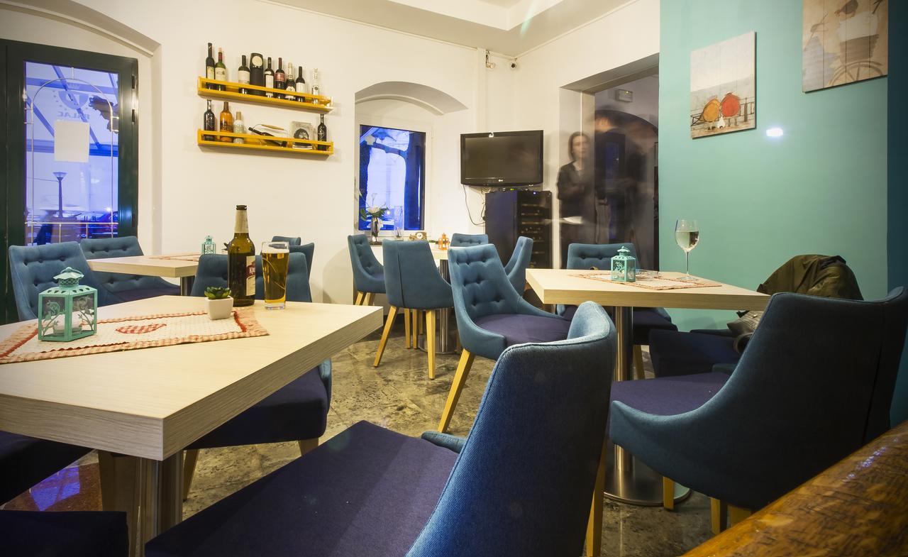 Bed & Breakfast Palac -Free Parking- Baška Voda Екстериор снимка