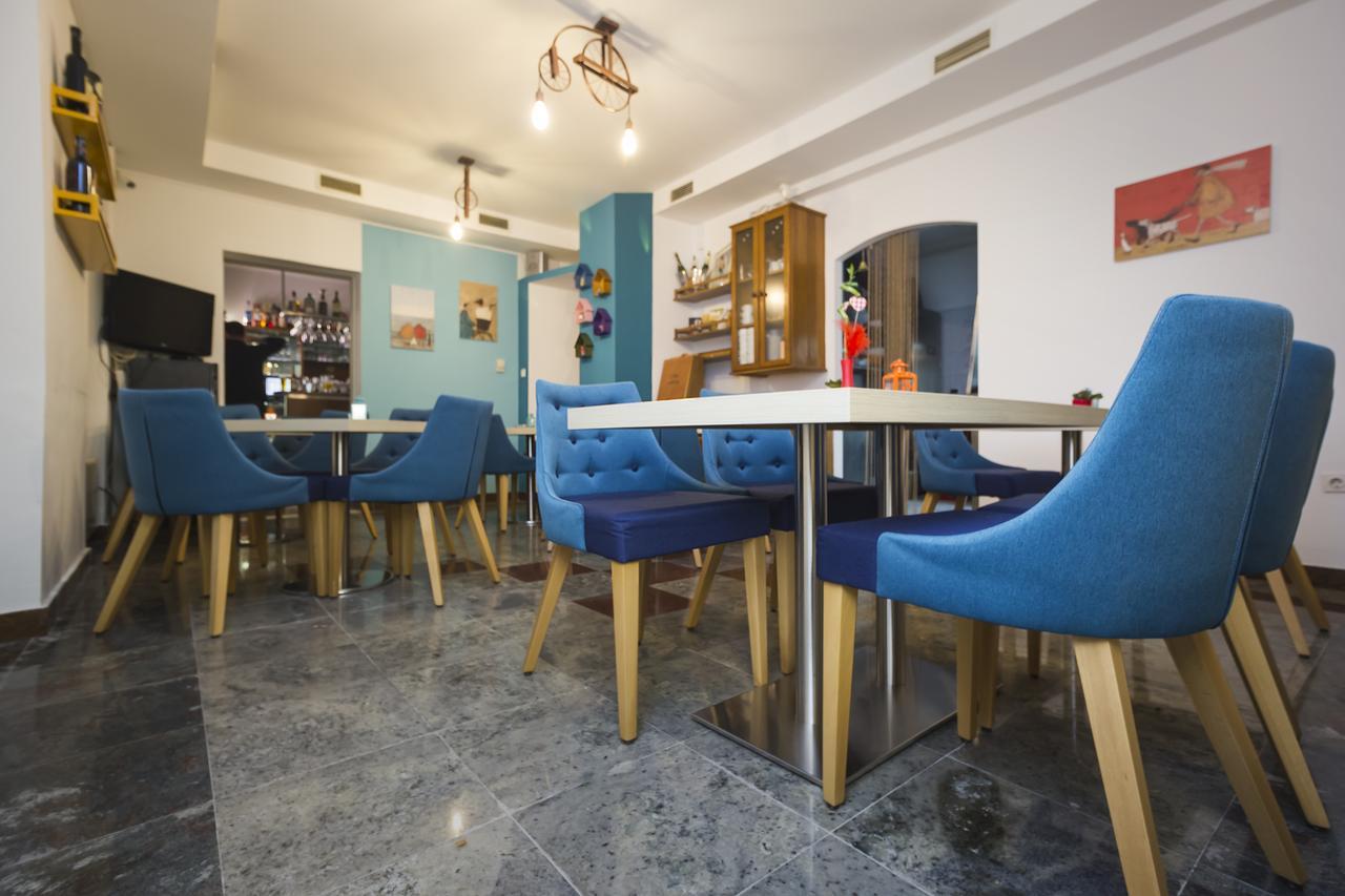 Bed & Breakfast Palac -Free Parking- Baška Voda Екстериор снимка