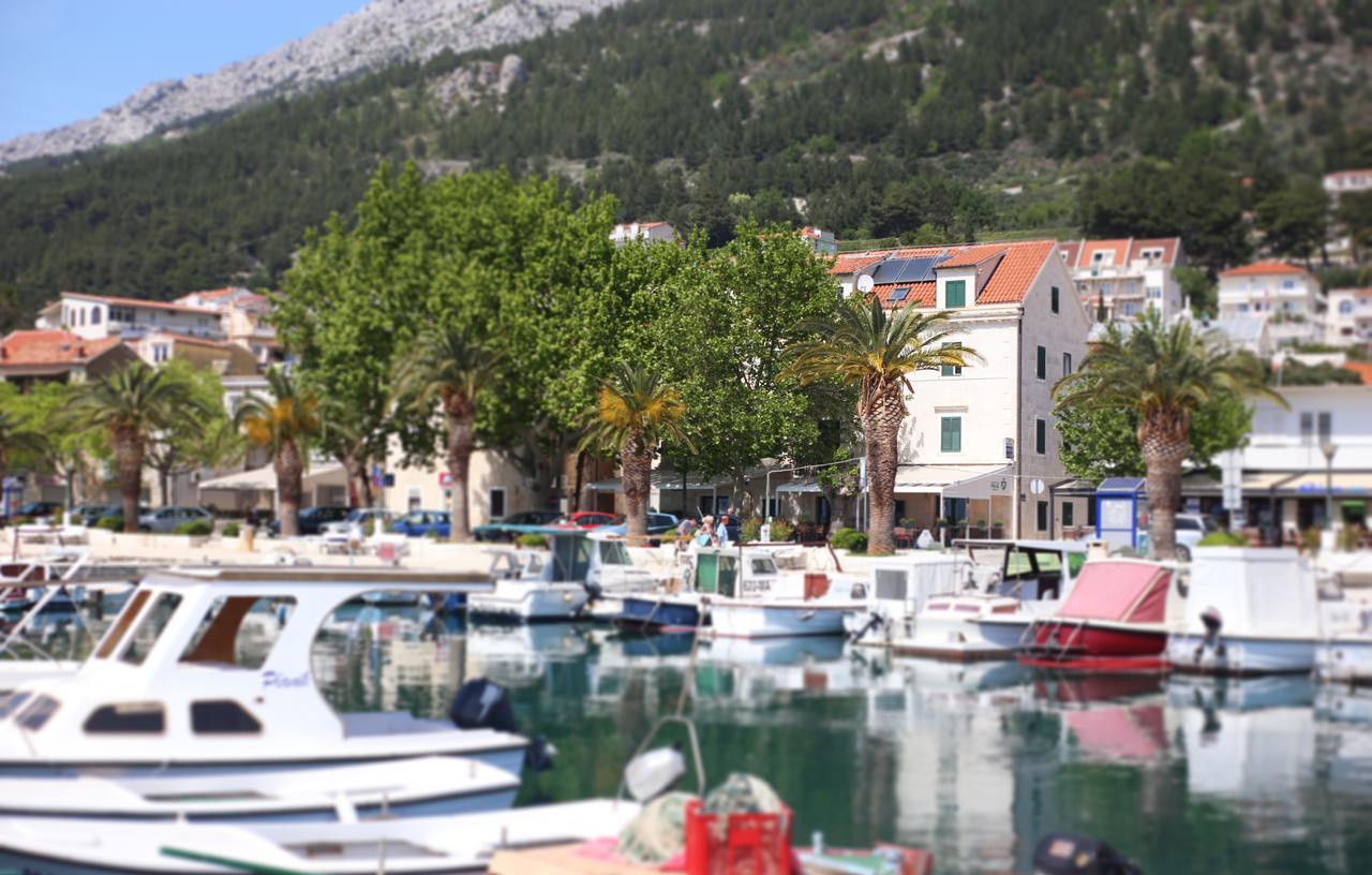 Bed & Breakfast Palac -Free Parking- Baška Voda Екстериор снимка
